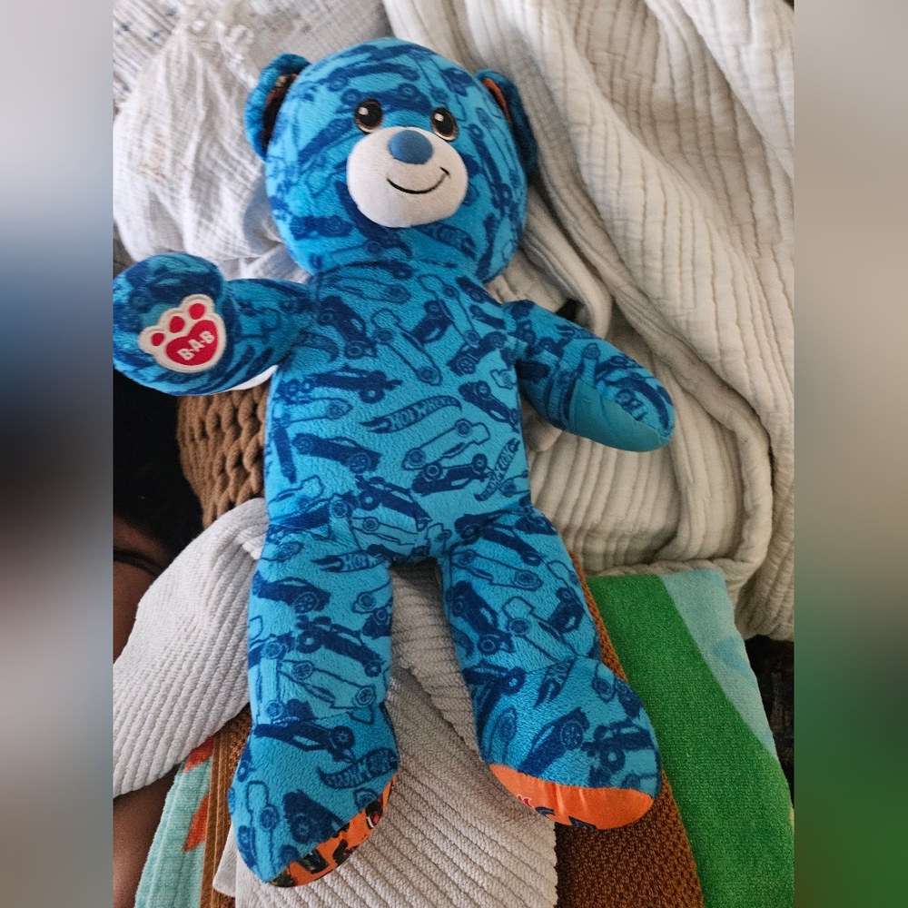 Hot wheels build a bear